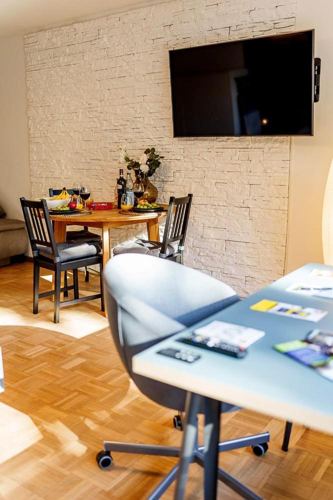 Modernes Apartment L Oasis L Mit Balkon Naehe Hauptbahnhof エッセン エクステリア 写真